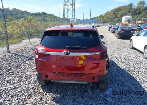 2021 Kia Seltos S z USA, uszkodzony, nr VIN KNDEUCAA3M7104076